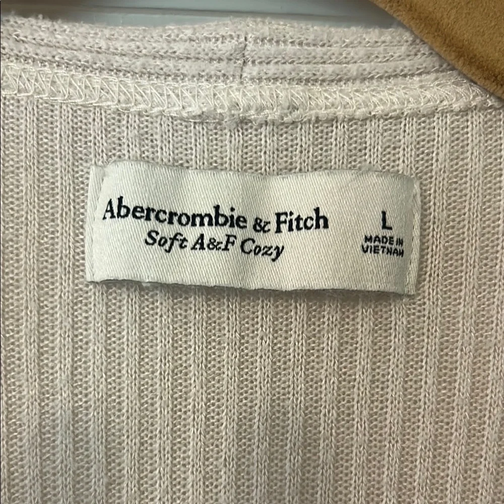 Abercrombie & Fitch Cream Ribbed Cardigan - Picture 2 of 5